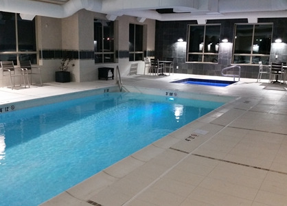 Hotel Hampton & East Gate